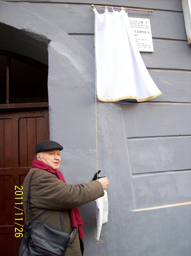 113_0682 - Dezvelire de placa comemorativa la Sighisoara in 26 noe 2011 a folcloristului Gh Cernea de catre Soc