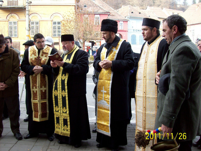 113_0692 - Dezvelire de placa comemorativa la Sighisoara in 26 noe 2011 a folcloristului Gh Cernea de catre Soc