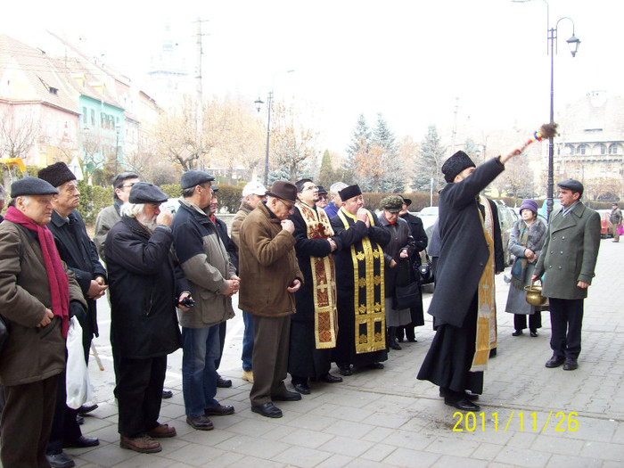 113_0702 - Dezvelire de placa comemorativa la Sighisoara in 26 noe 2011 a folcloristului Gh Cernea de catre Soc