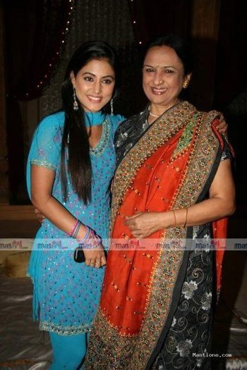 16976_409453570095_153067365095_10919669_7736908_n