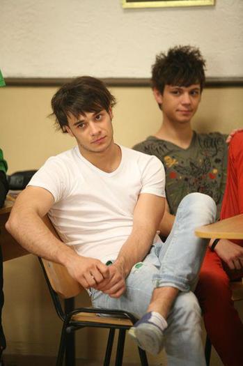 Dima si Cristi la school;.