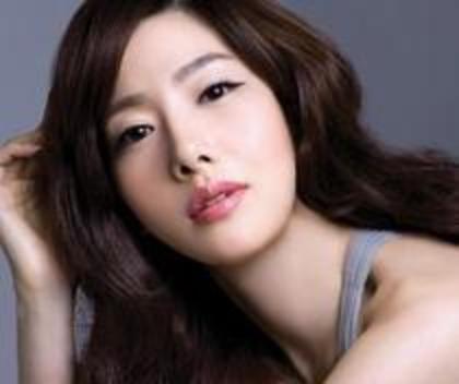 37689389_SVIQIDJHD - Kim Hye Jin