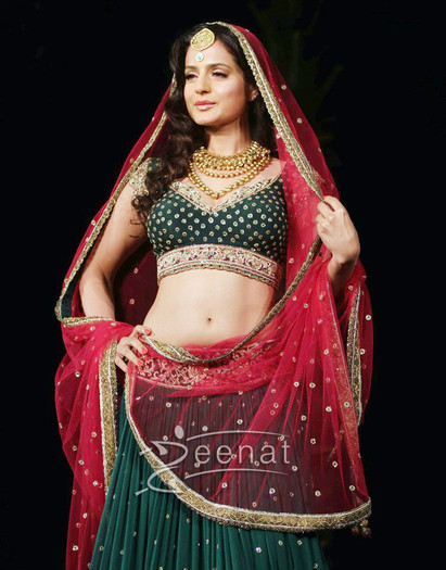 2Ambey-Valley-Indian-Bridal2 - Amisha Patel