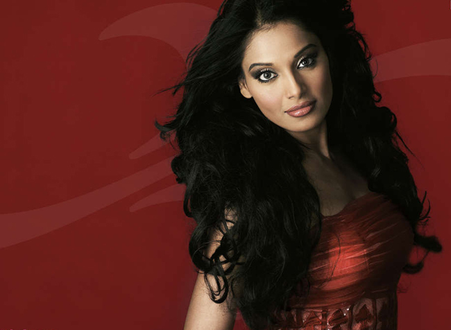 Bipasha Basu New Stills-038 - Bipasha Basu