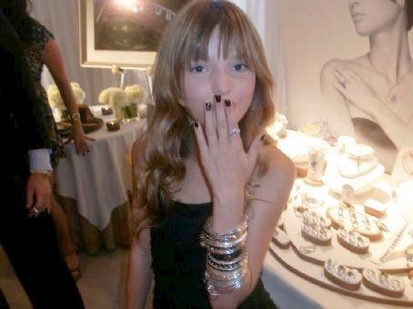 Bella_Thorne_1259504218_2 - Bella Thorne