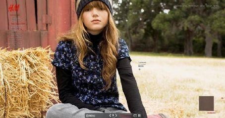 Bella_Thorne_1259504396_1