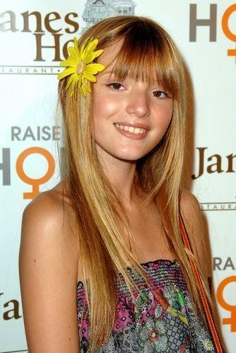 Bella_Thorne_1259504425_0
