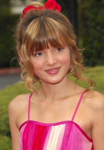 Bella_Thorne_1259504426_4