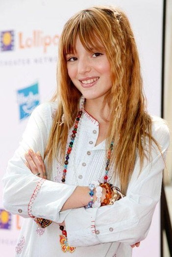 Bella_Thorne_1259504529_0