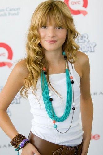 Bella_Thorne_1259504579_3