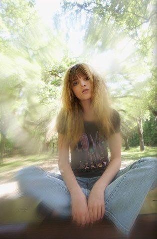 Bella_Thorne_1259504639_3