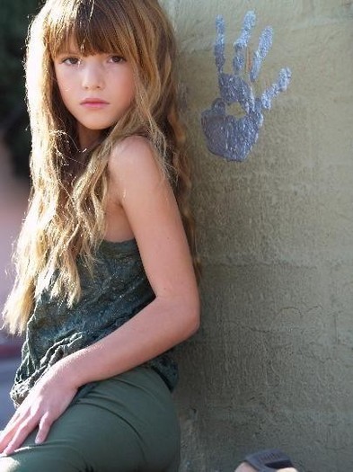 Bella_Thorne_1259504706_3