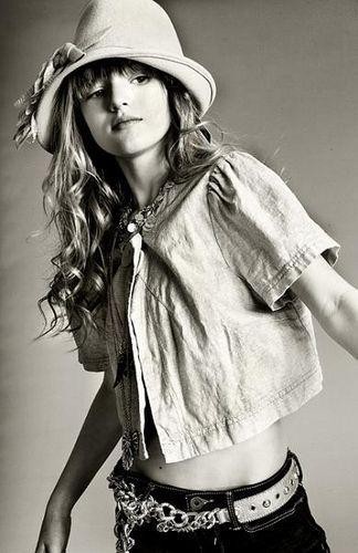 Bella_Thorne_1259504723_2