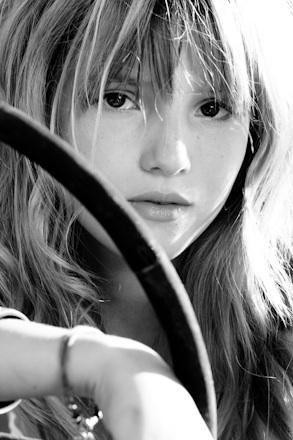 Bella_Thorne_1259504787_1