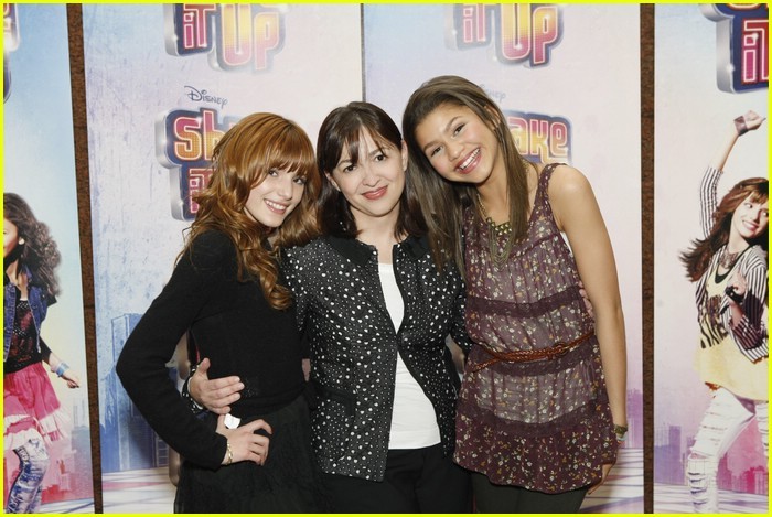 bella-zendaya-shake-it-up-give-02 - Bella Thorne