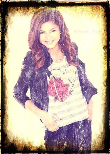 3916890656_large - Zendaya Coleman