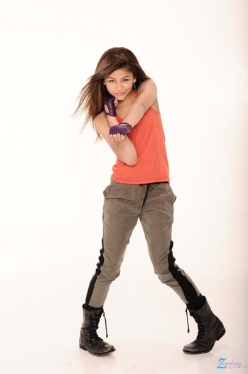 DSC_0608-681x1024_large - Zendaya Coleman