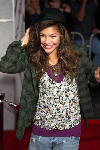 Zendaya_Coleman_1300782776_1