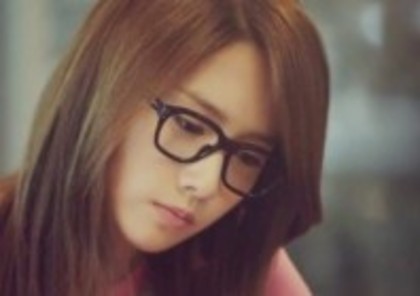1306493771_shinee20japan20debut20single20replay20pv201080p-mp4_0001666531_bunnycarrot-e1306719889708 - Yoona o