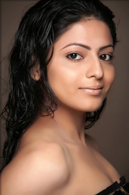 Divjot Sabarwal-Madhuri - Actori - Pavitra Rishta