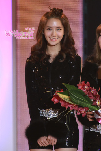 tumblr_lfudoefM2x1qcg0bjo1_500 - Yoona o