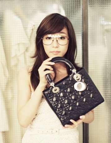 184978_195639143787993_163545056997402_678105_8109109_n - Tiffany