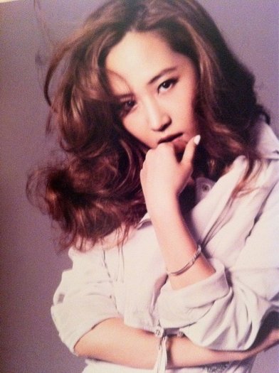 251043_220600901291817_163545056997402_860996_3183121_n - Yuri