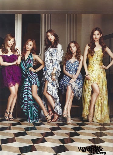 snsd-vogur-japan-2011-girls-generation-snsd-23643807-372-512