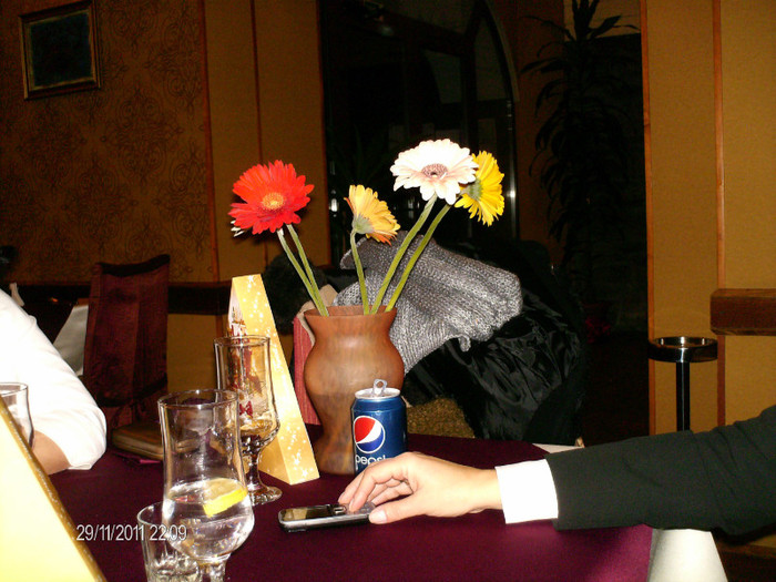 flori pentru doamne! - intilnirea din noiembrie 2011 cu colegele de munca