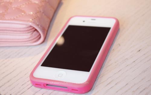 iphone roz normal fara personaj:X