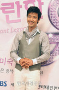 29487547_VVWATSKUG - Bae Soo Bin