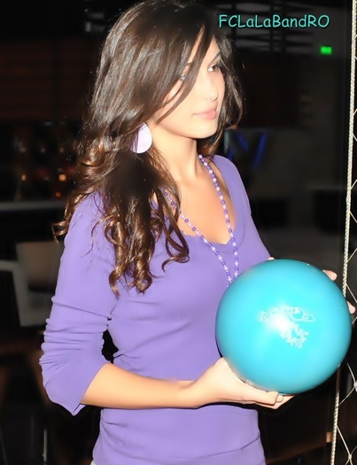 294226_236659263049608_230712296977638_587281_908547149_n - xAlina