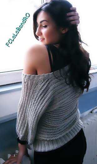 380416_284142884954773_268765676492494_751890_188463149_n - xAlina
