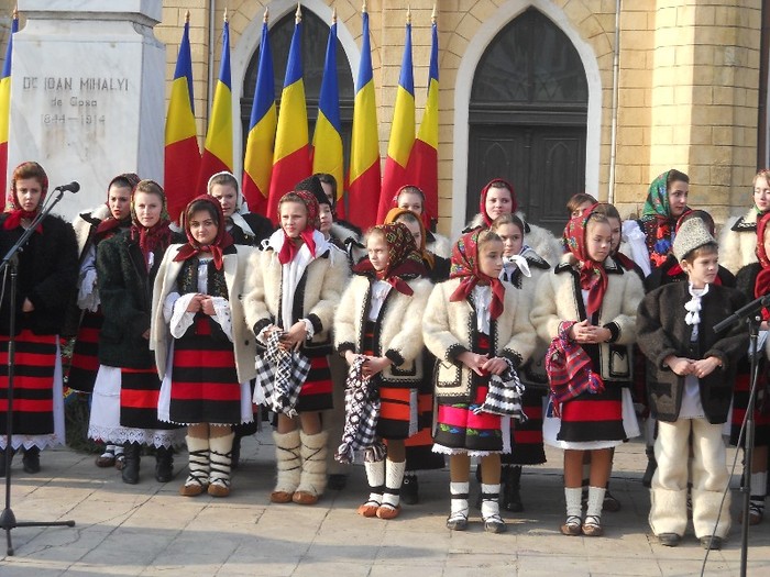 urmează momentul artistic