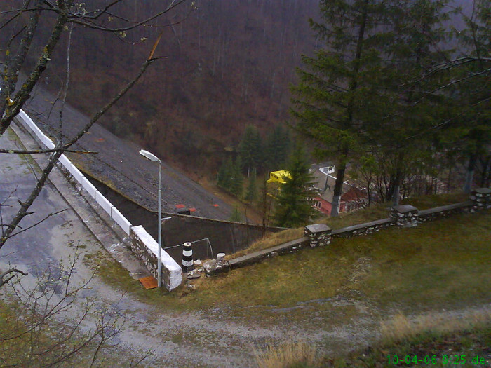 lacul lesu barajul 004