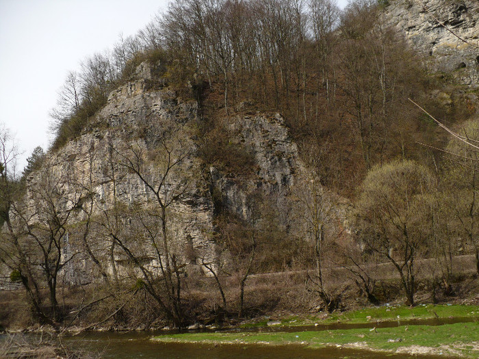 lacul lesu pe drum spre lac 020