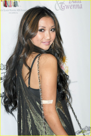 Brenda-brenda-song-7623584-817-1222