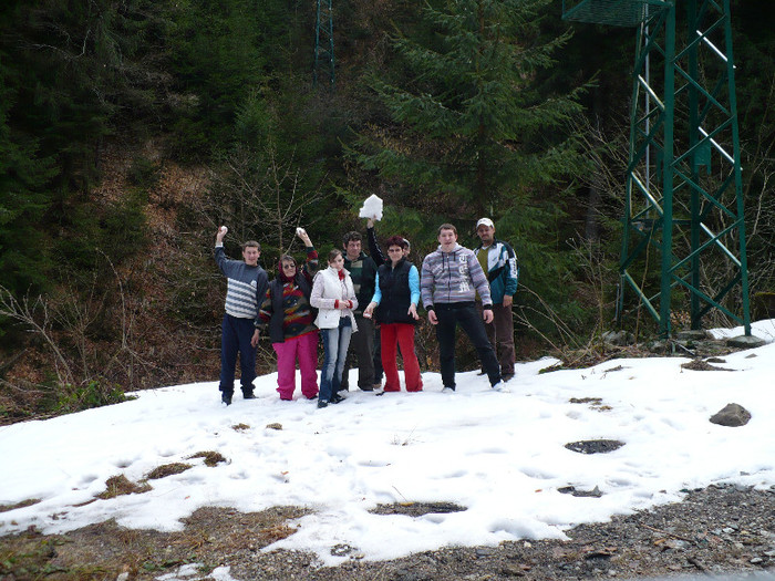 coborand de la Izvoare la Firiza 006