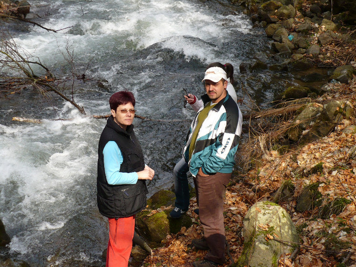 coborand de la Izvoare la Firiza 029 - LACUL FIRIZA SI STATIUNEA IZVOARELE