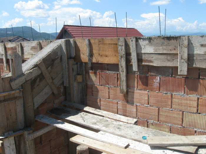 dupa turnare centuri mansarda 085