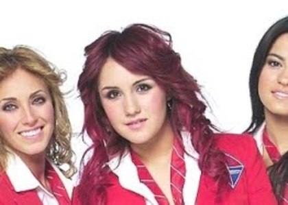 normal_r-spain004 - 1-Dulce Maria 2-1