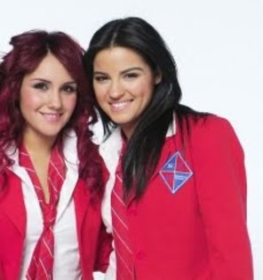 normal_r-spain036 - 1-Dulce Maria 2-1