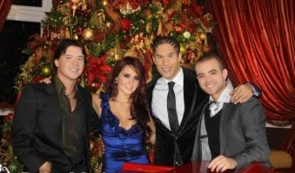 normal_UNI_NN004 - 1-Dulce Maria 2-1