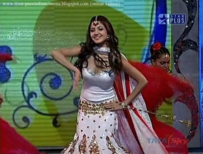 15xk777 - ANUSHKA SHARMA