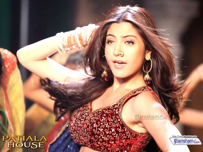 anushka-sharma-wallpaper-31-10x7 - ANUSHKA SHARMA