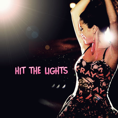 Selena-Gomez-Hit-The-Lights-teen-idols-27023647-500-500