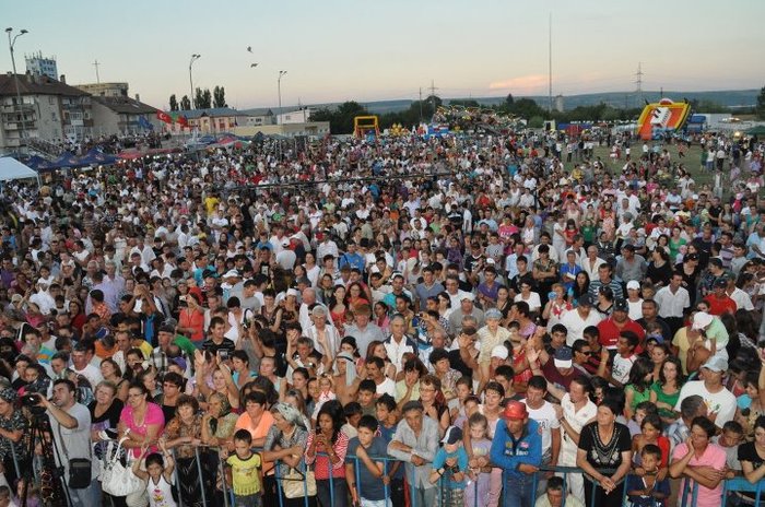 300242_163130650430294_100002000809016_347383_5718603_n