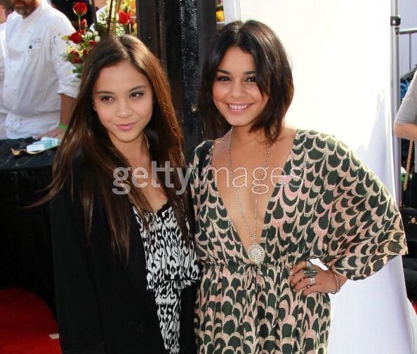 408489805 - Stella Hudgens