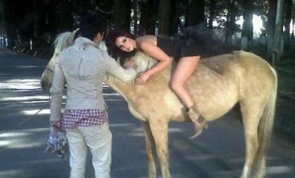 normal_ogaaagc3vyr0c6bceooihmg - 1-Dulce Maria 4-1