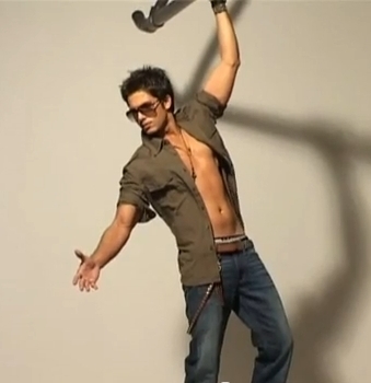 j - Shahid Kapoor